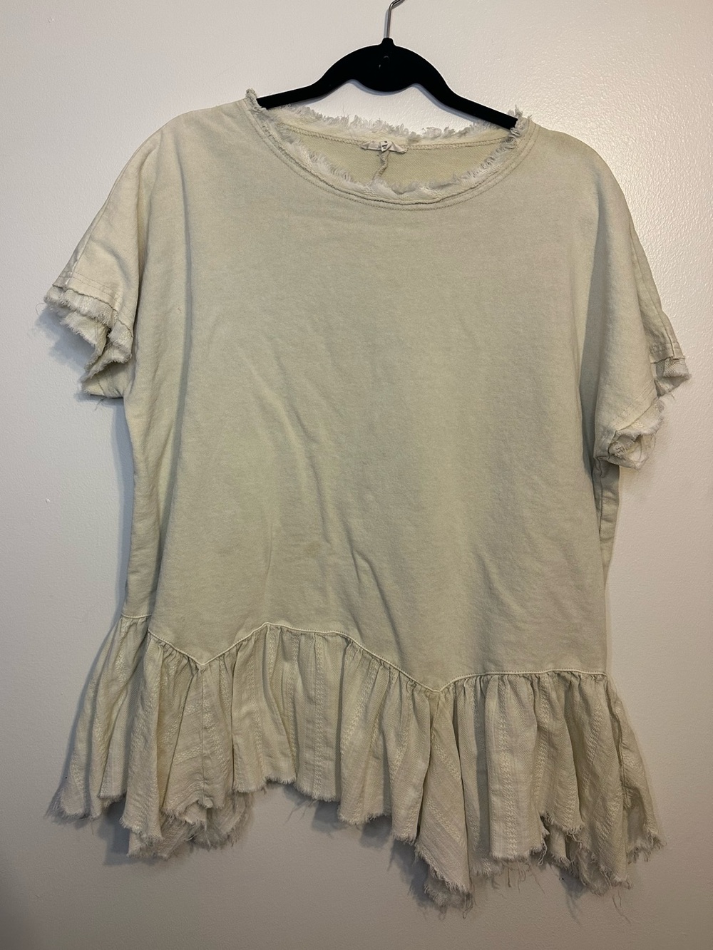 Easel Women's Casual Ruffle-Hem Tee in Light Cream